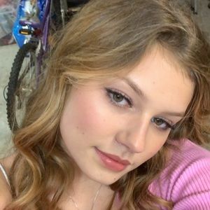 Meet your Posher, Isabella